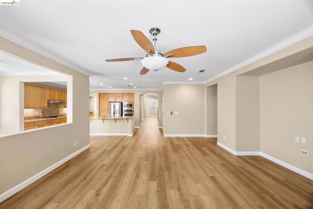738 Solitude Dr, Oakley, CA 94561
