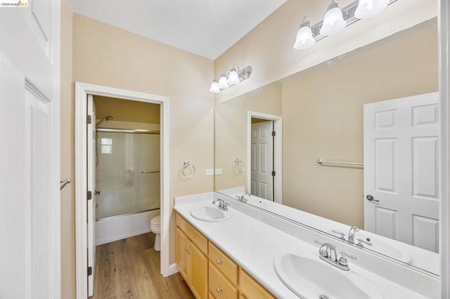 738 Solitude Dr, Oakley, CA 94561