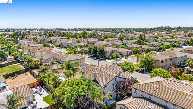 738 Solitude Dr, Oakley, CA 94561
