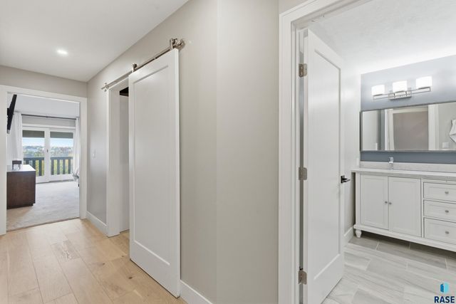 2913 S Ridgeview Way Way, Sioux Falls, SD 57105