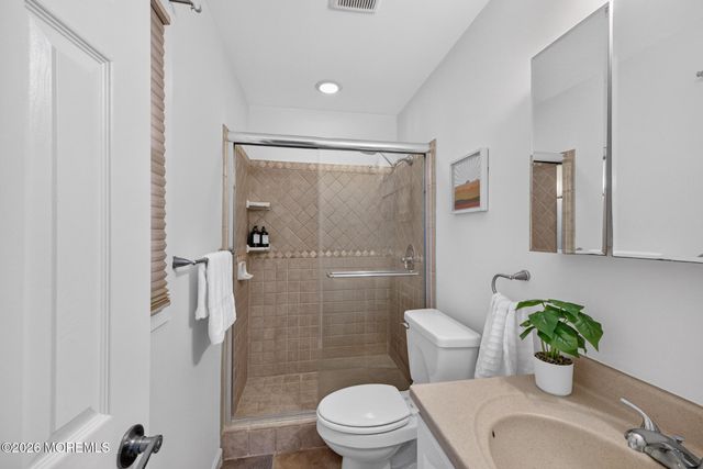 26 Inglewood Lane, Matawan, NJ 07747