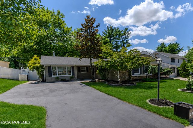 26 Inglewood Lane, Matawan, NJ 07747