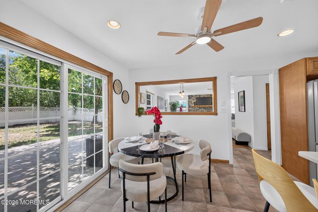 26 Inglewood Lane, Matawan, NJ 07747