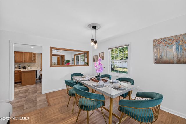 26 Inglewood Lane, Matawan, NJ 07747