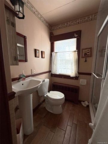 10 Phillips Street, Red Hook, NY 12571