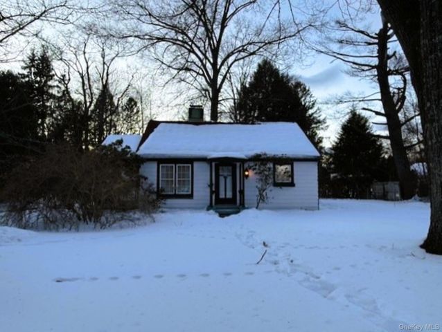 10 Phillips Street, Red Hook, NY 12571