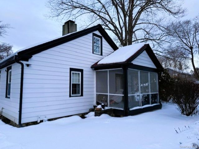 10 Phillips Street, Red Hook, NY 12571