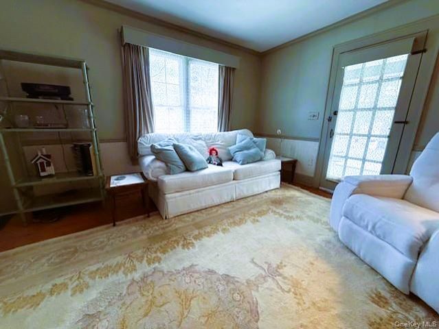 10 Phillips Street, Red Hook, NY 12571