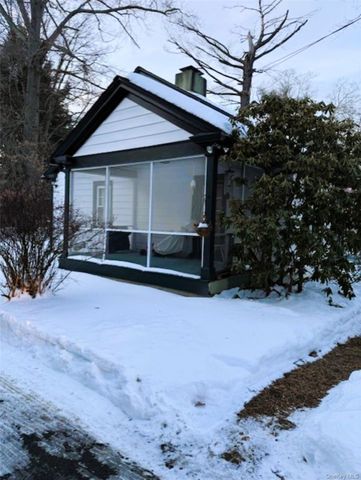 10 Phillips Street, Red Hook, NY 12571