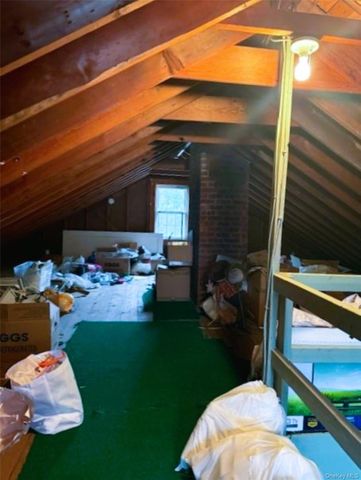 10 Phillips Street, Red Hook, NY 12571