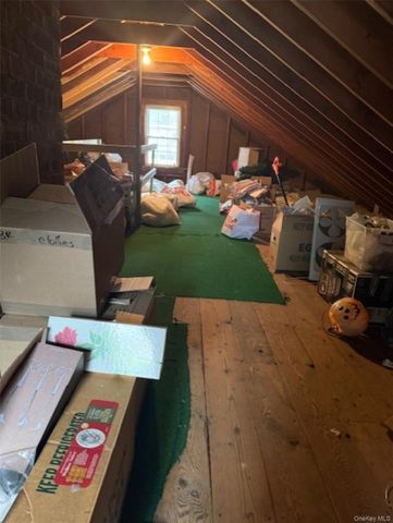 10 Phillips Street, Red Hook, NY 12571