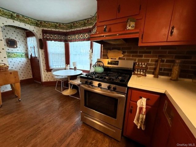 10 Phillips Street, Red Hook, NY 12571