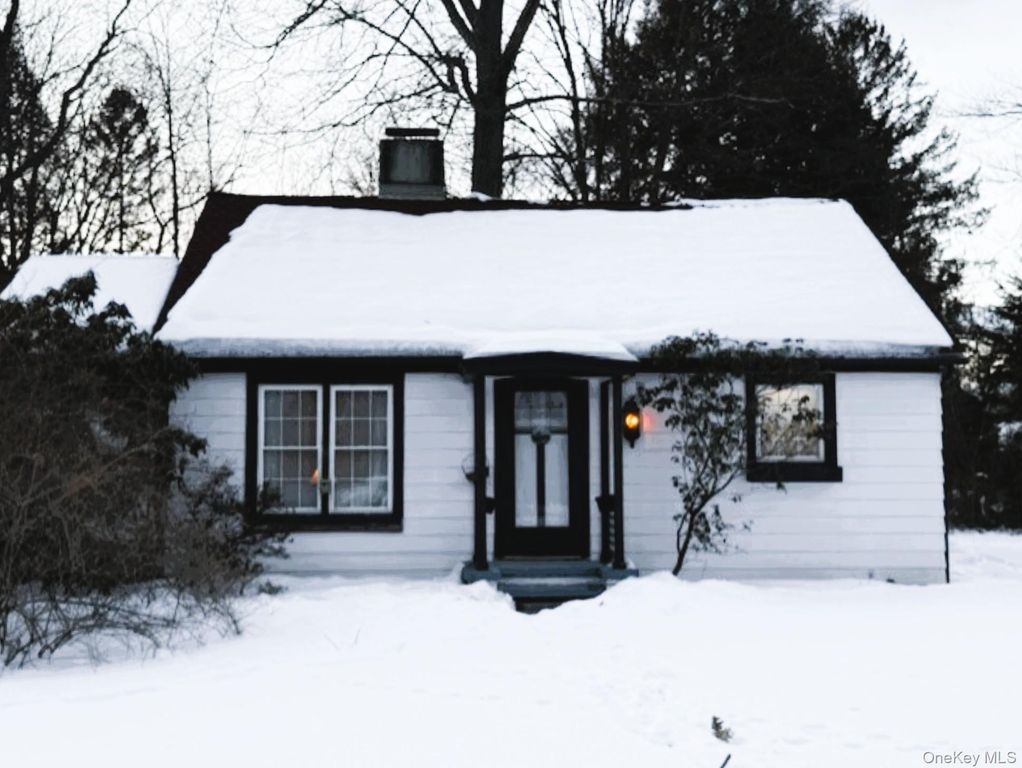 10 Phillips Street, Red Hook, NY 12571