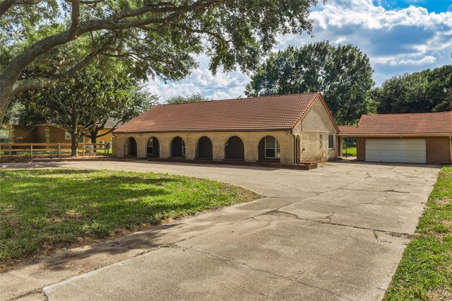 22923 Tomball Cemetery Road, Tomball, TX 77377