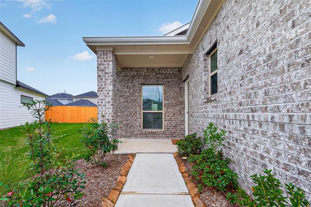 520 Emerald Thicket Lane, Houston, TX 77336