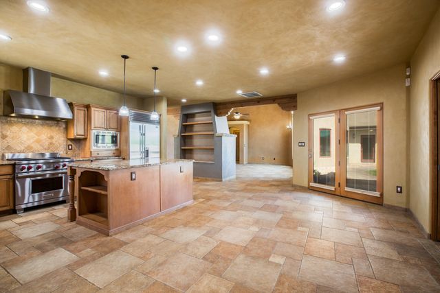 9 W Alary Lane, Corrales, NM 87048