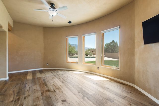 9 W Alary Lane, Corrales, NM 87048