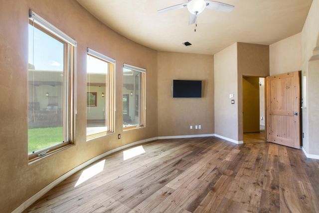 9 W Alary Lane, Corrales, NM 87048
