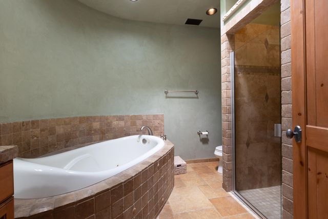 9 W Alary Lane, Corrales, NM 87048