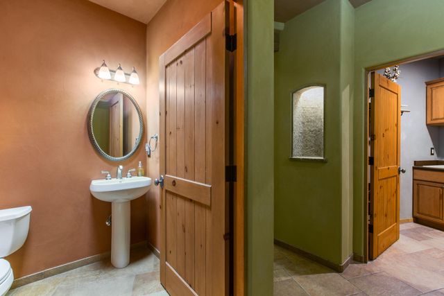 9 W Alary Lane, Corrales, NM 87048