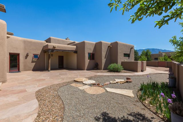 9 W Alary Lane, Corrales, NM 87048