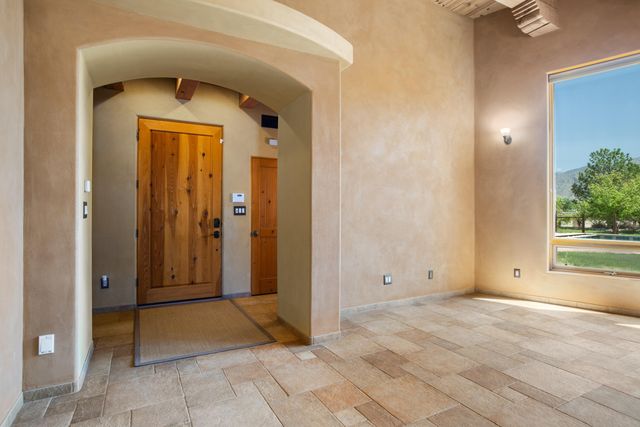 9 W Alary Lane, Corrales, NM 87048