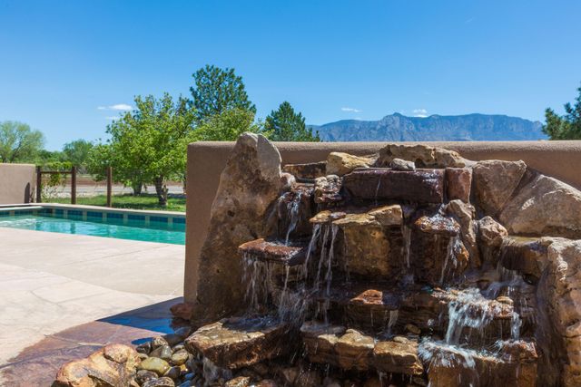 9 W Alary Lane, Corrales, NM 87048