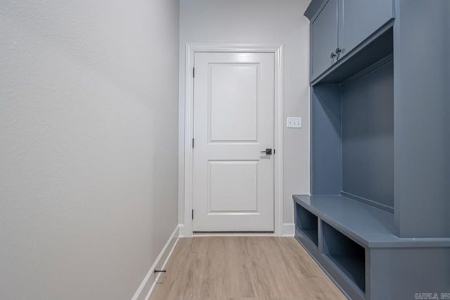 404 Gardens Lane, North Little Rock, AR 72114