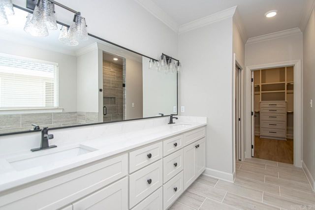 404 Gardens Lane, North Little Rock, AR 72114