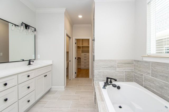 404 Gardens Lane, North Little Rock, AR 72114