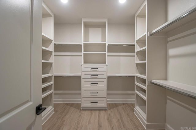 404 Gardens Lane, North Little Rock, AR 72114