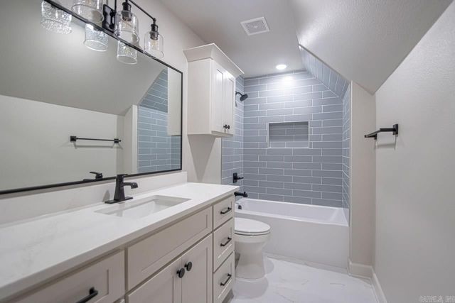 404 Gardens Lane, North Little Rock, AR 72114