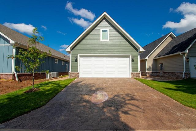 404 Gardens Lane, North Little Rock, AR 72114