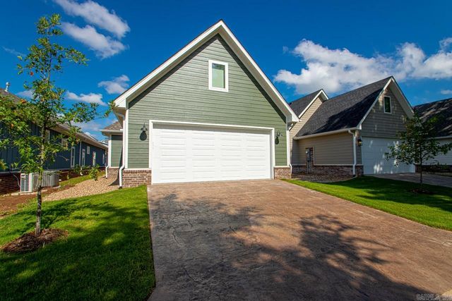 404 Gardens Lane, North Little Rock, AR 72114