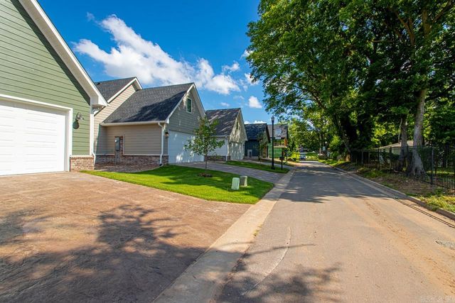 404 Gardens Lane, North Little Rock, AR 72114