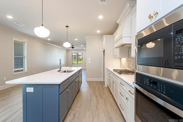 404 Gardens Lane, North Little Rock, AR 72114