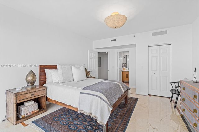 1643 Brickell Avenue 2805, Miami, FL 33129