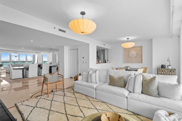 1643 Brickell Avenue 2805, Miami, FL 33129