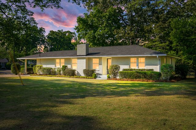 302 Barnard Avenue SE, Aiken, SC 29801