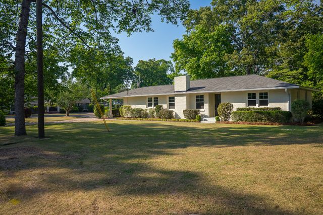 302 Barnard Avenue SE, Aiken, SC 29801