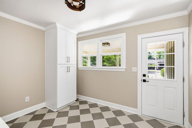302 Barnard Avenue SE, Aiken, SC 29801