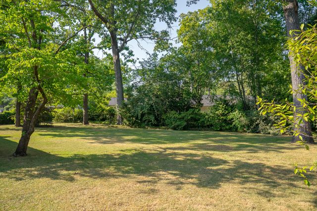 302 Barnard Avenue SE, Aiken, SC 29801