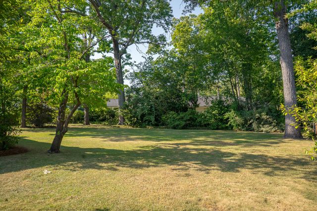 302 Barnard Avenue SE, Aiken, SC 29801