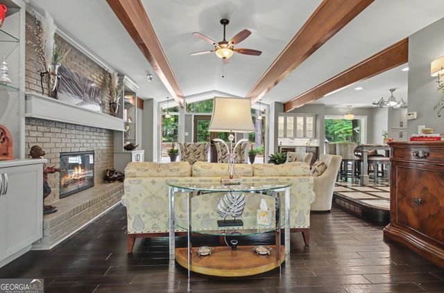 626 Golf View Drive, Peachtree City, GA 30269