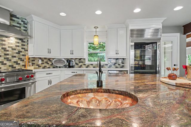 626 Golf View Drive, Peachtree City, GA 30269