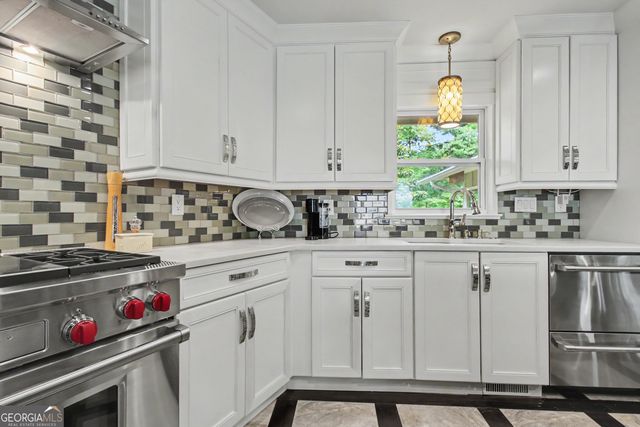626 Golf View Drive, Peachtree City, GA 30269