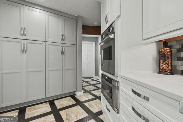 626 Golf View Drive, Peachtree City, GA 30269