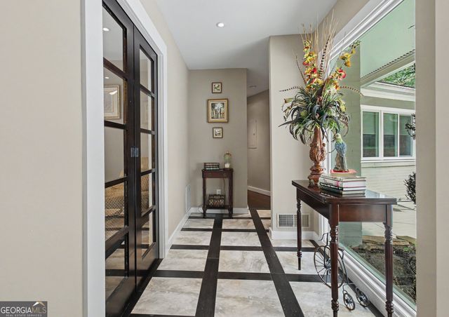626 Golf View Drive, Peachtree City, GA 30269