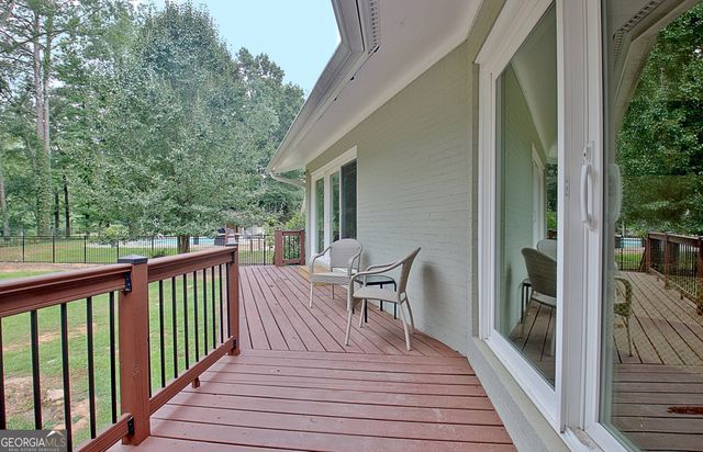 626 Golf View Drive, Peachtree City, GA 30269