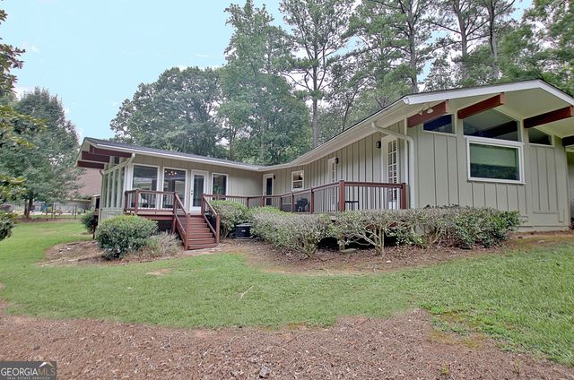 626 Golf View Drive, Peachtree City, GA 30269